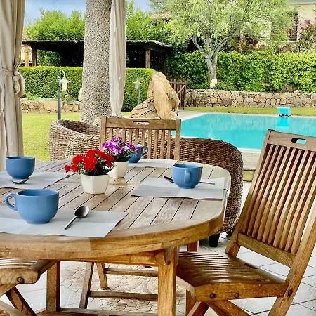 Bellissima Alessandra Grande Piscina Privata Giardino Bq Posto Auto Villa Tanaunella