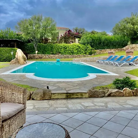 Bellissima Alessandra Grande Piscina Privata Giardino Bq Posto Auto Tanaunella