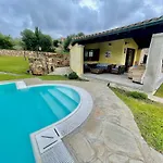 Bellissima Alessandra Grande Piscina Privata Giardino Bq Posto Auto Villa Tanaunella