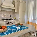 Bellissima Alessandra Grande Piscina Privata Giardino Bq Posto Auto * Tanaunella