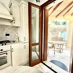 Bellissima Alessandra Grande Piscina Privata Giardino Bq Posto Auto Tanaunella