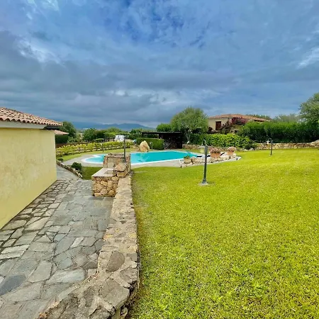 Bellissima Alessandra Grande Piscina Privata Giardino Bq Posto Auto *