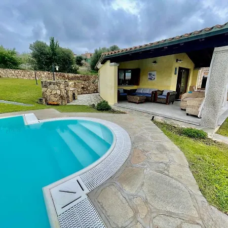 Bellissima Alessandra Grande Piscina Privata Giardino Bq Posto Auto Vila Tanaunella