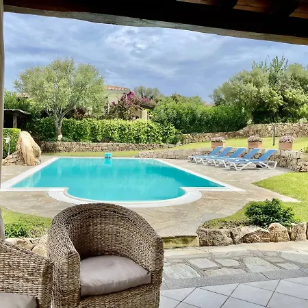 Villa Bellissima Alessandra Grande Piscina Privata Giardino Bq Posto Auto Tanaunella
