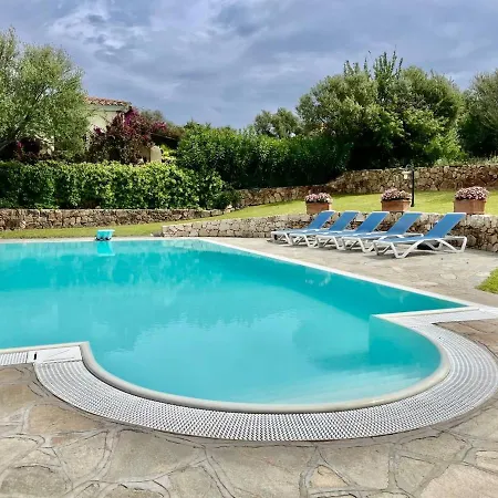 Bellissima Alessandra Grande Piscina Privata Giardino Bq Posto Auto Vila Tanaunella