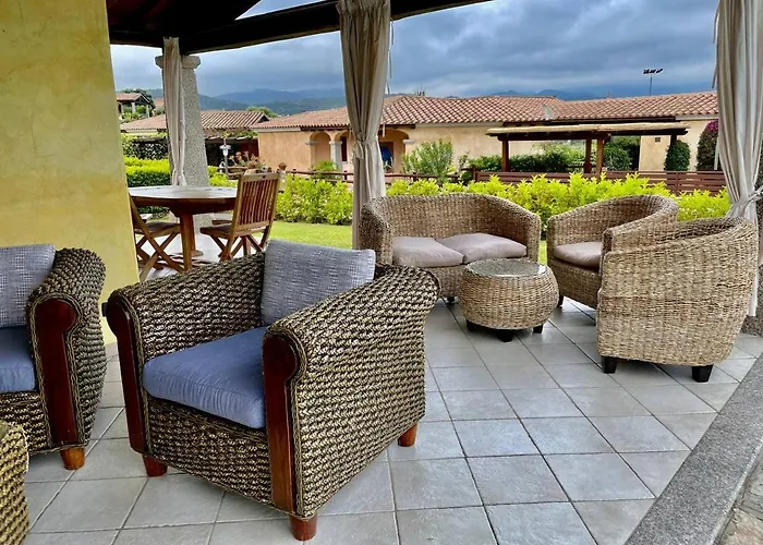 Bellissima Alessandra Grande Piscina Privata Giardino Bq Posto Auto Villa Tanaunella